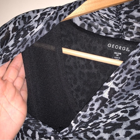 🆕 Leopard Shirt Women’s XXL 20 Animal Cheetah Print Top Blouse Flowy Loose Fit - Picture 7 of 10